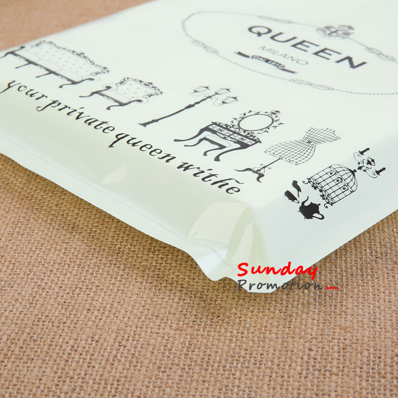 Die Cut Handle Logo Plastic Bag Packing Bag for Shopping Small Size